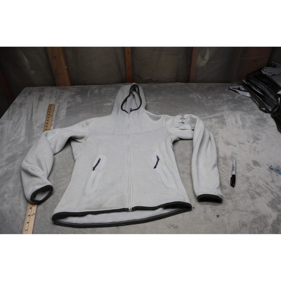 Arc'teryx Jackets & Blazers - Arcteryx Jacket Womens Small White Knit Hooded Full Zip Casual Outdoor Hiking